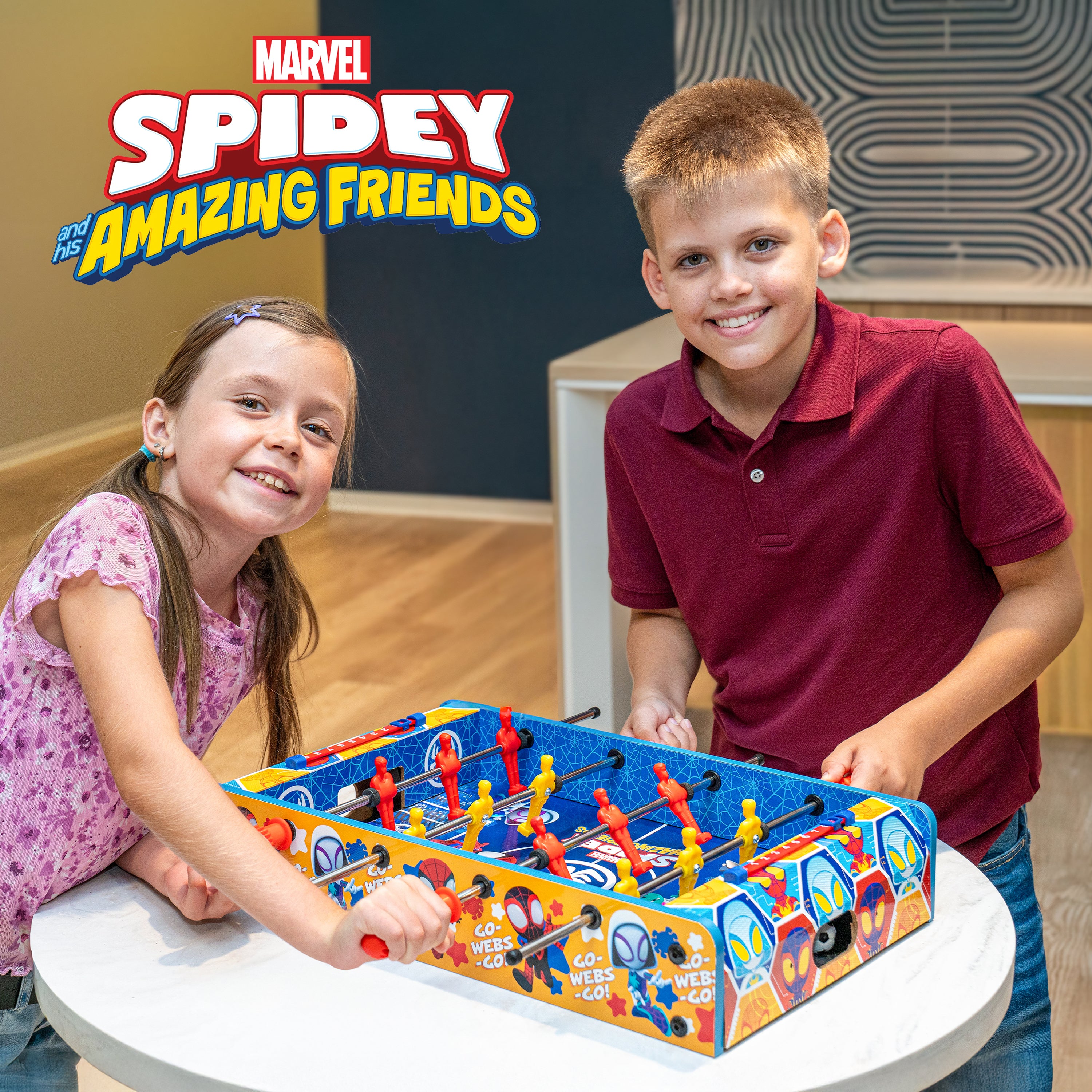 Juego de futbolín de mesa Spidey y sus increíbles amigos